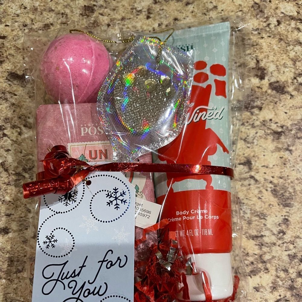 Unwined gift set